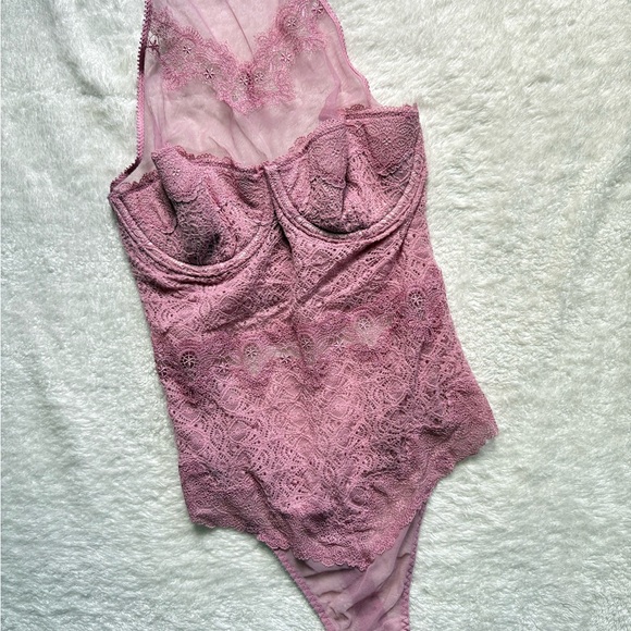 Victoria's Secret Lace and Mesh Bodysuit in Light Pink - Picture 1 of 5